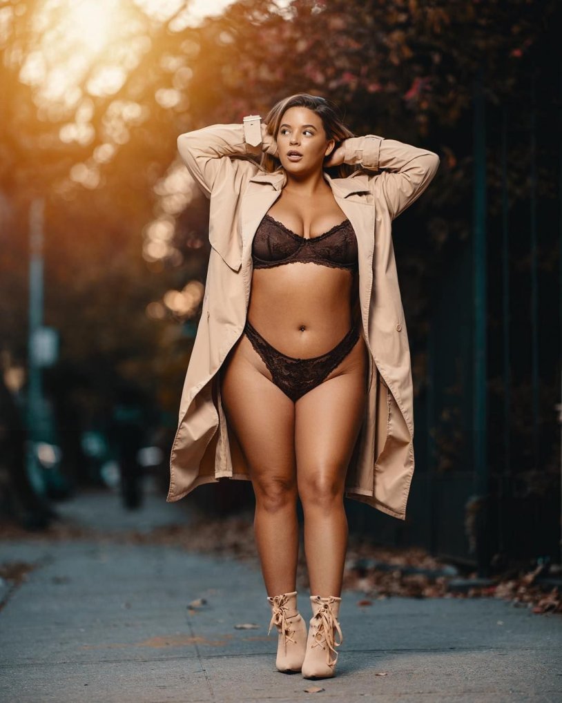 Savanna Sievers Plus Size Model Plus