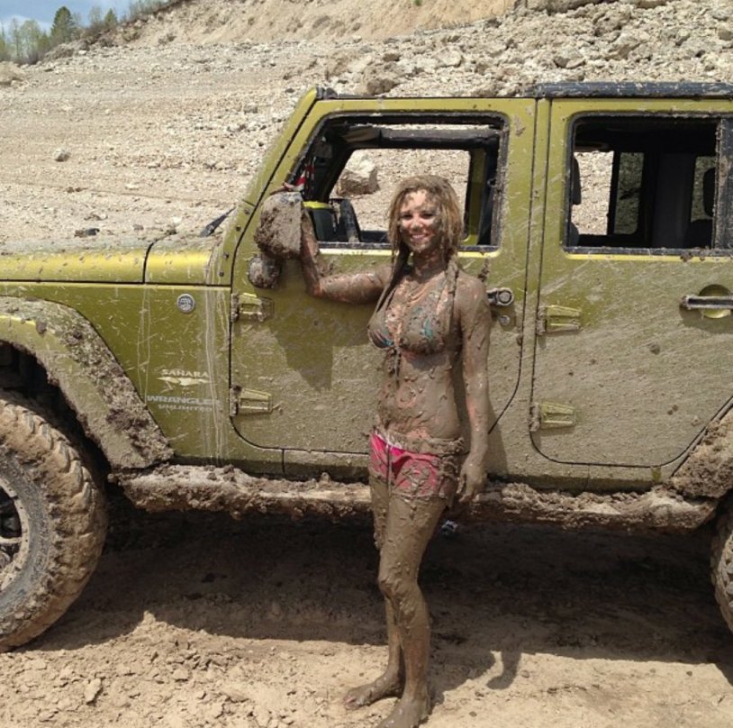Wrangler Rubicon in the mud