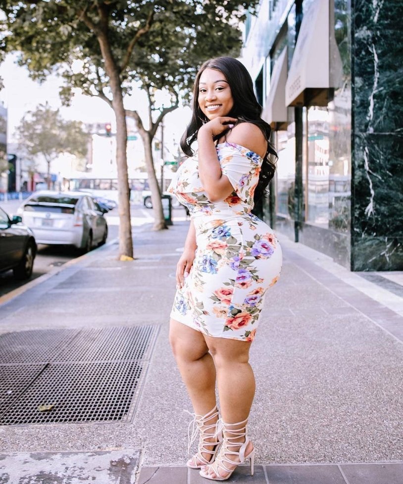 Francesca James in leggings