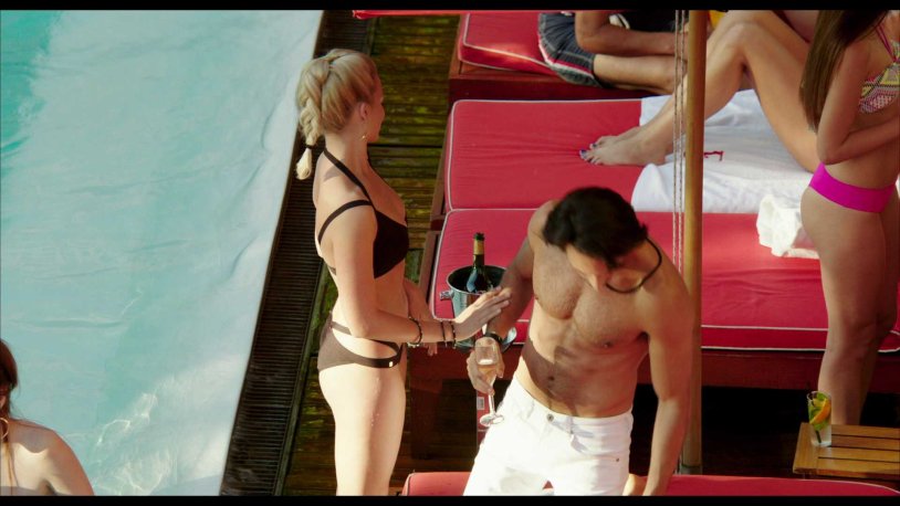 Margo Robbie in the pool