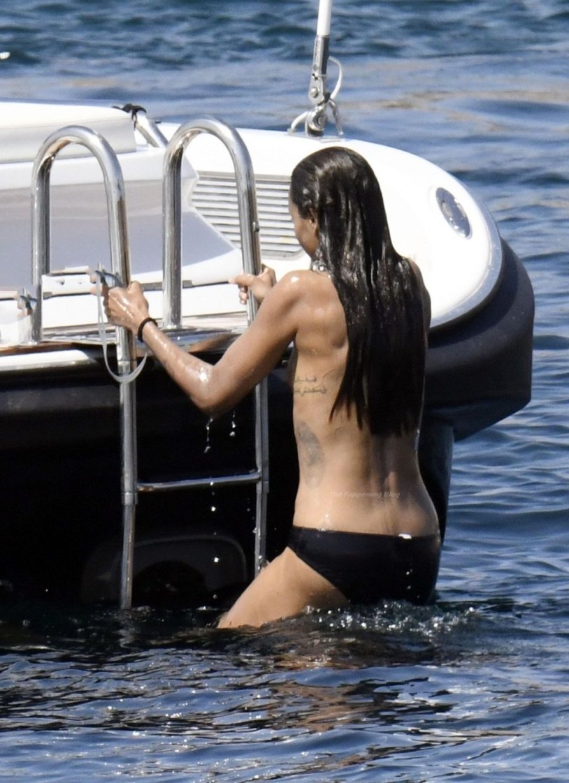 Zoe Saldana Zoe Saldana Naked