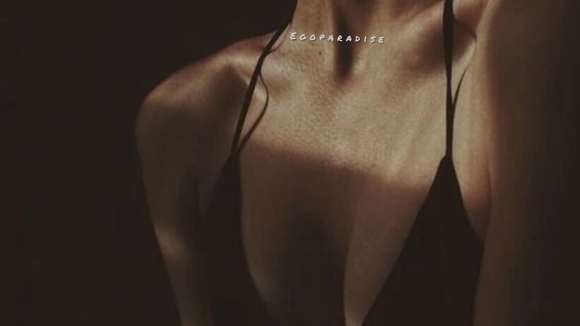 Aesthetics of the body of the girl