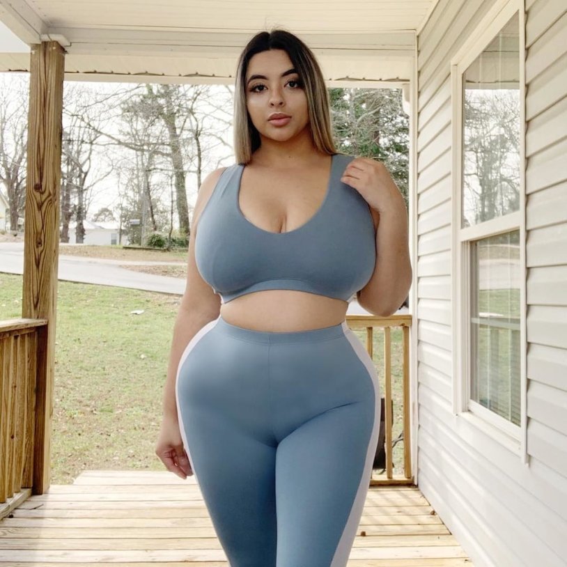 Tanya Rubio plus saz