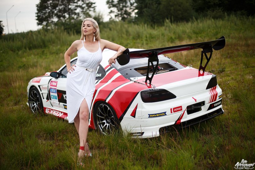 Nissan Silvia with a girl