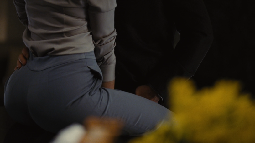 Сара Снук задница голая