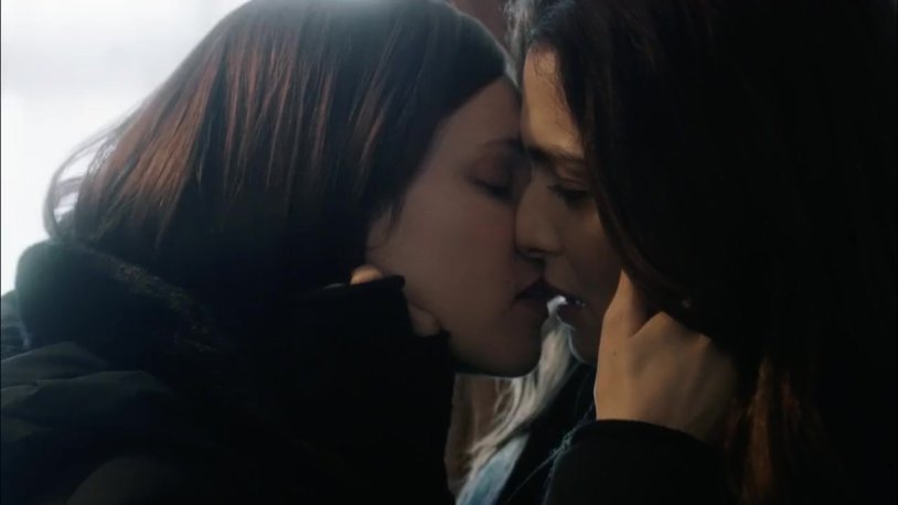 Rachel Weiss disobedience kiss