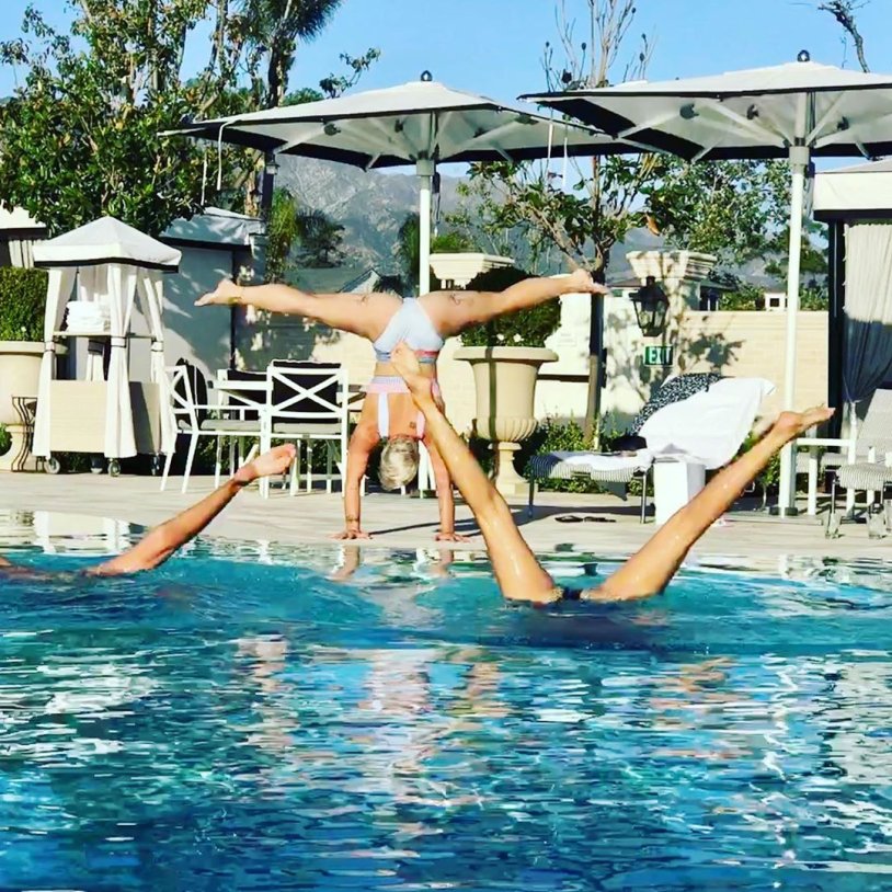 The girl wrote to the pool