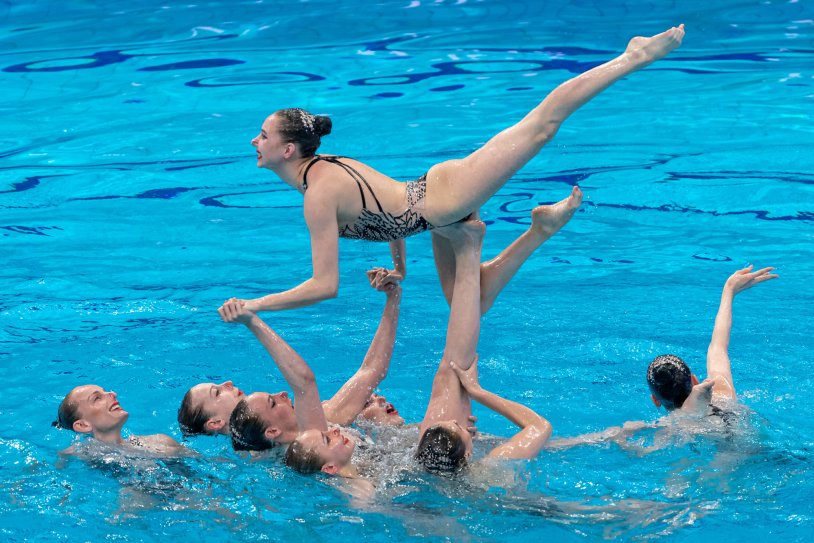 Naked synchronizers in the pool
