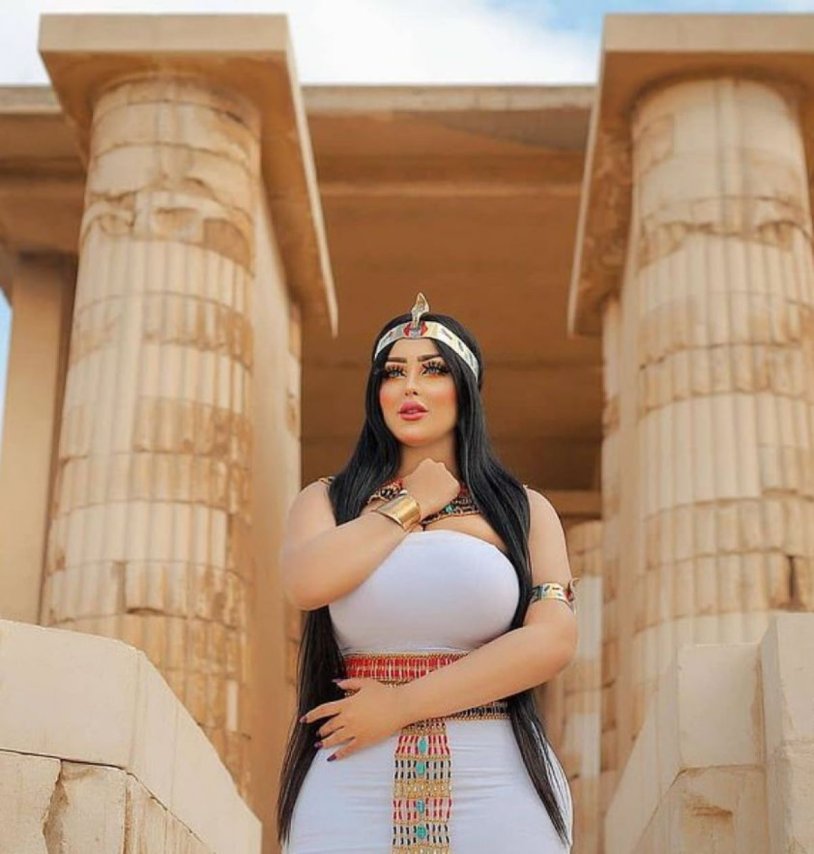 Salma Elshih Egyptian model