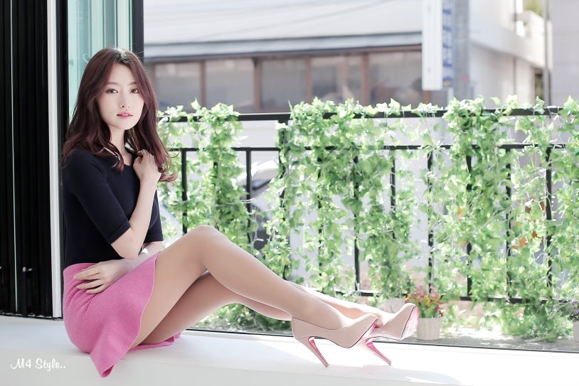 Beautiful Koreans in mini