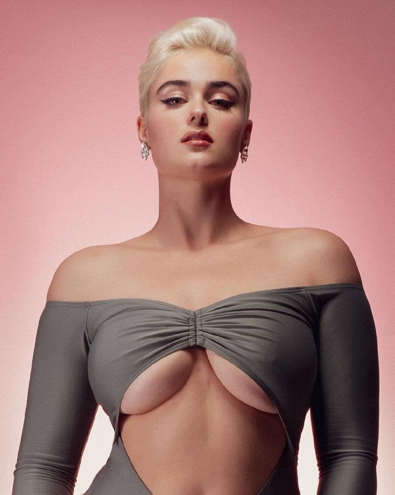 Stefania Ferrario Model 2020