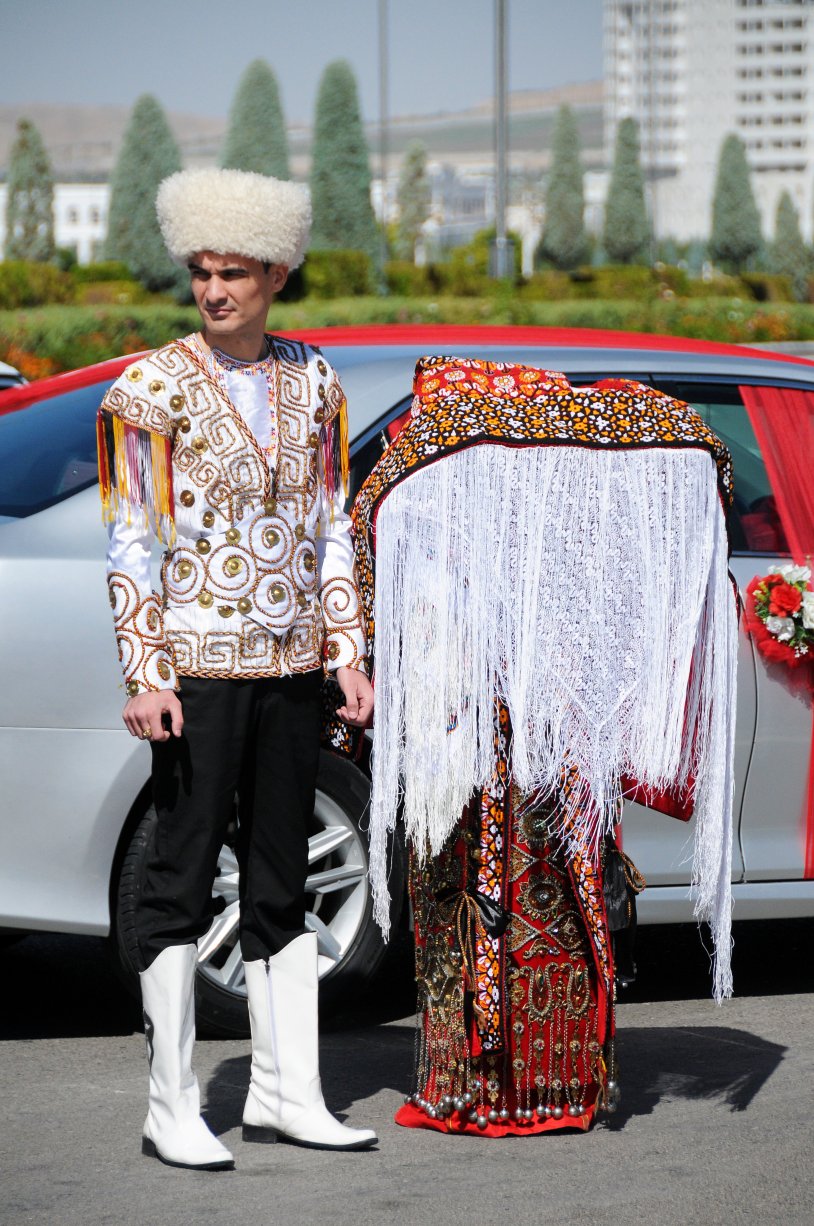 National outfit of the bride of Turkmen