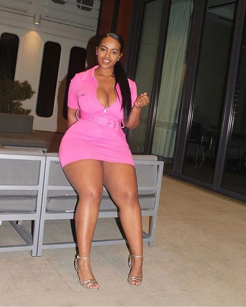 Naomi Banks with wide hips