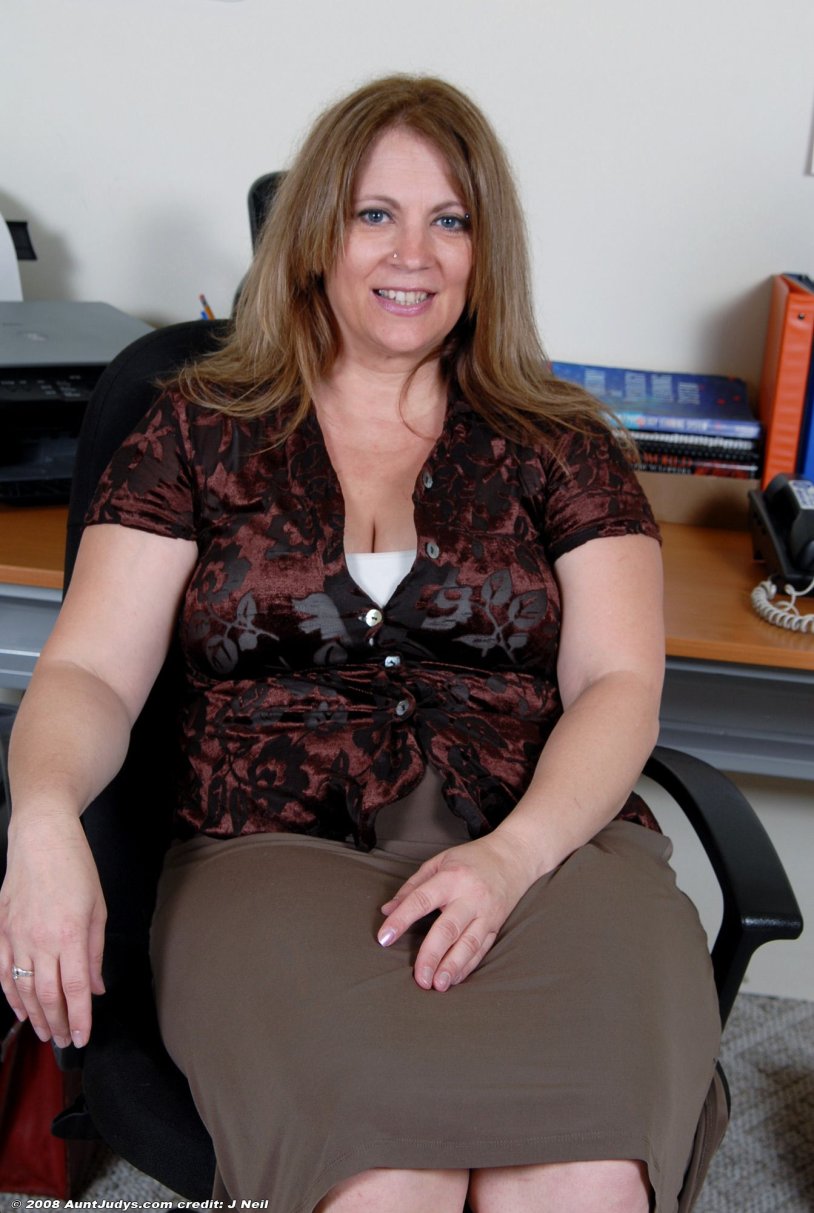 Big breasts of thick old women