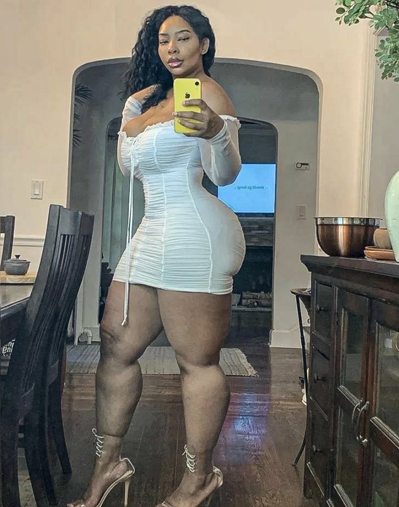 Chubby Ebony Lyngeri