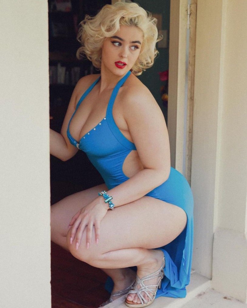 Stefania Ferrario Model 2020