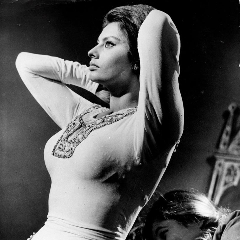 Sophie Loren 2018 breast