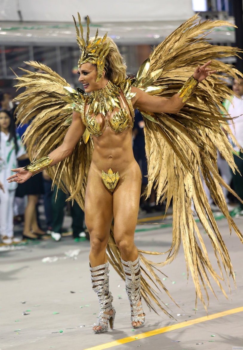 Juliana Salimen on the Carnival