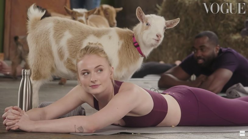 Sophie Turner Yoga