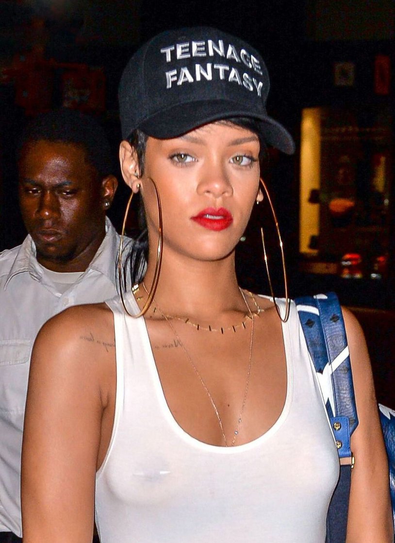Rihanna Nipple