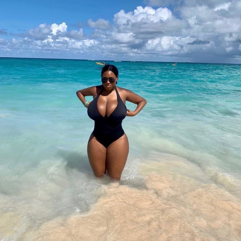 Picture Poses Repost Briannaamor and Phat Huge Ass