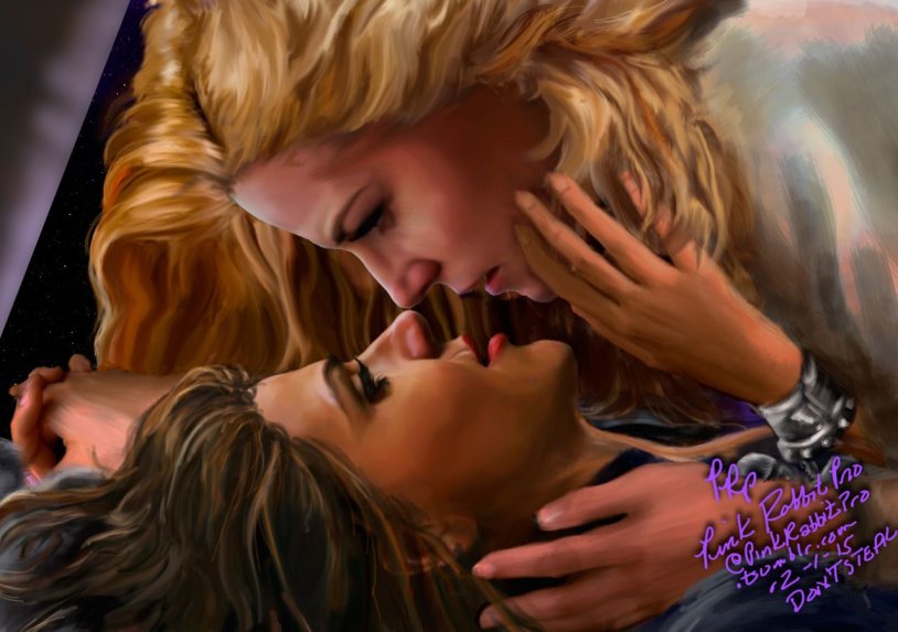 Emma Swan and Regina Mills kiss