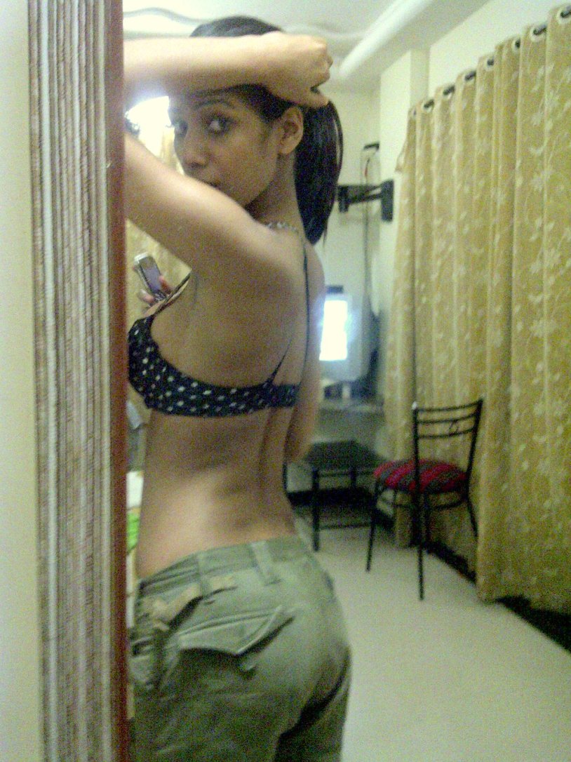 POONAM PANDEY LEAKED