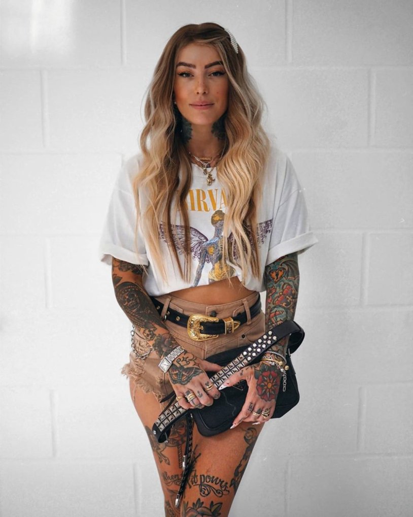 Sammy Hanratti drain naked