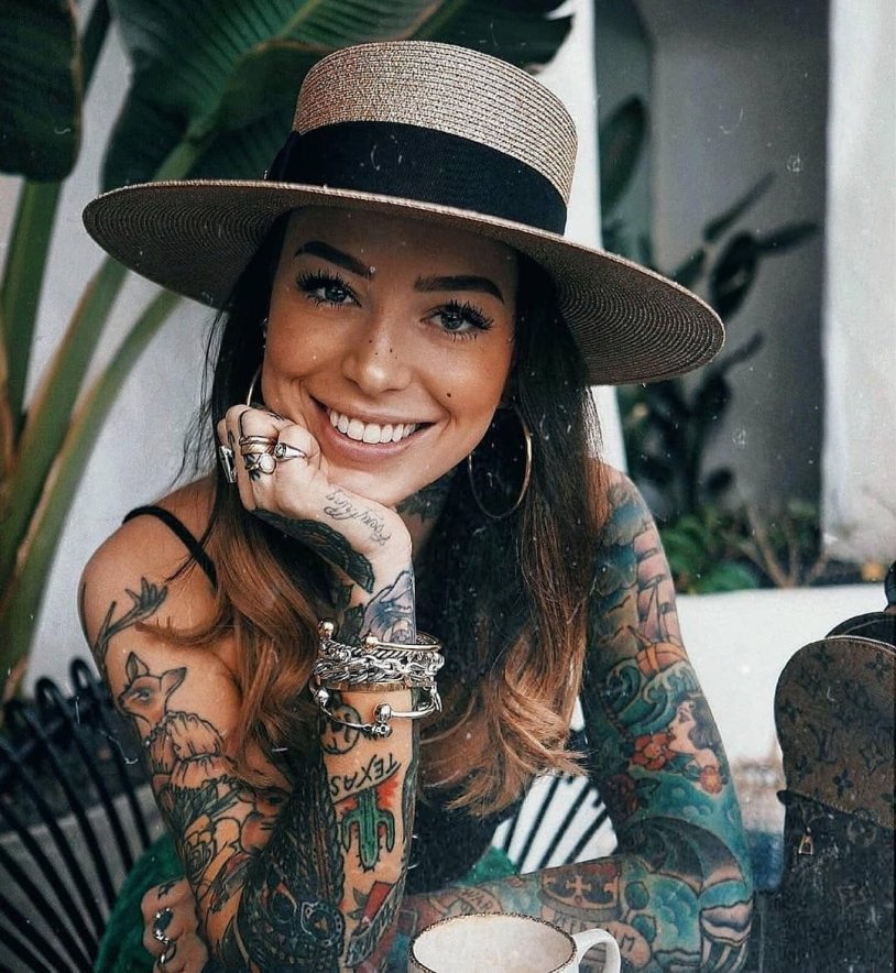 Black girls with tattoo