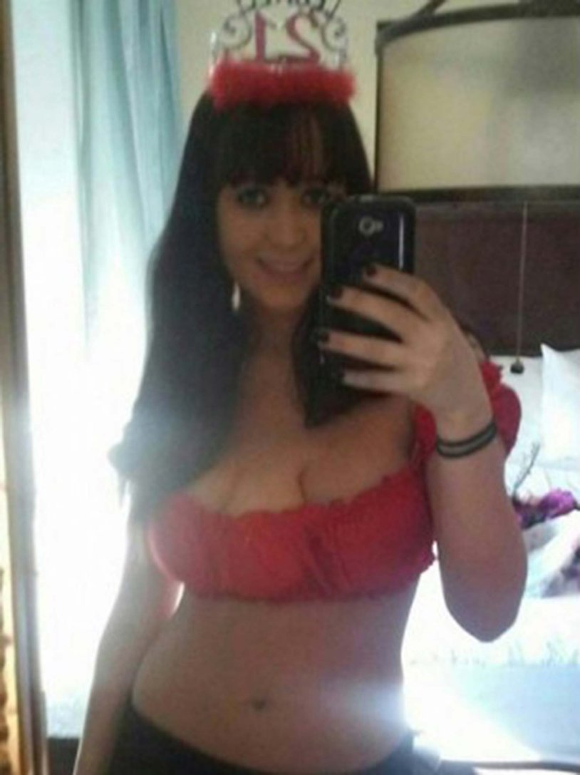 Jasmine Tradevil three breasts