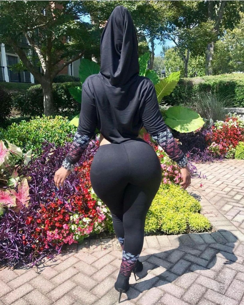 Sandra Arabian in hijab