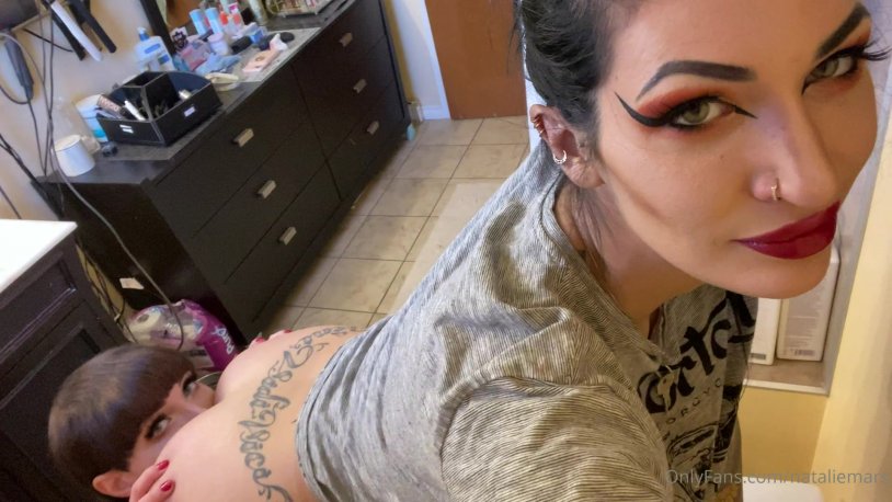 Natalie Hadek in mini