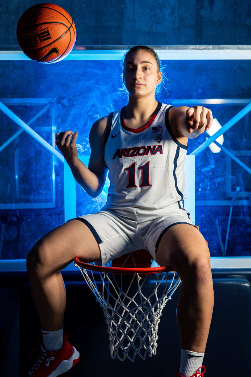 Basketball woman NBA with Britain