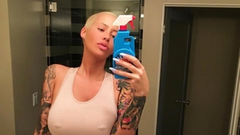 Pierced nipples Amber Rose