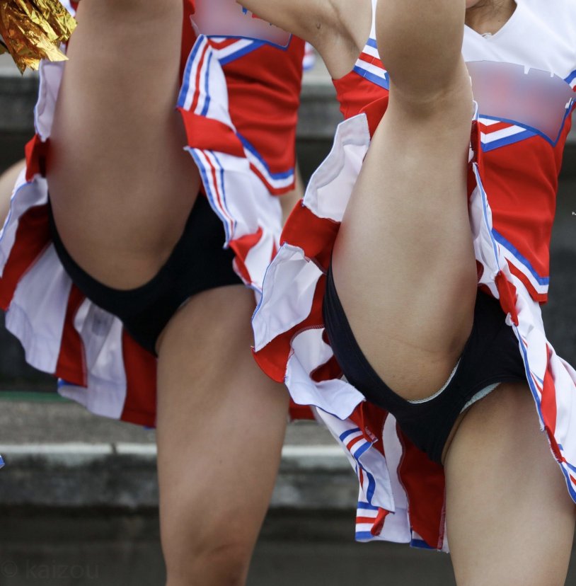 Boarding piquant moments without panties