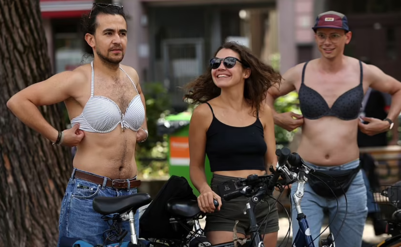 Naked bike racket in Berlin