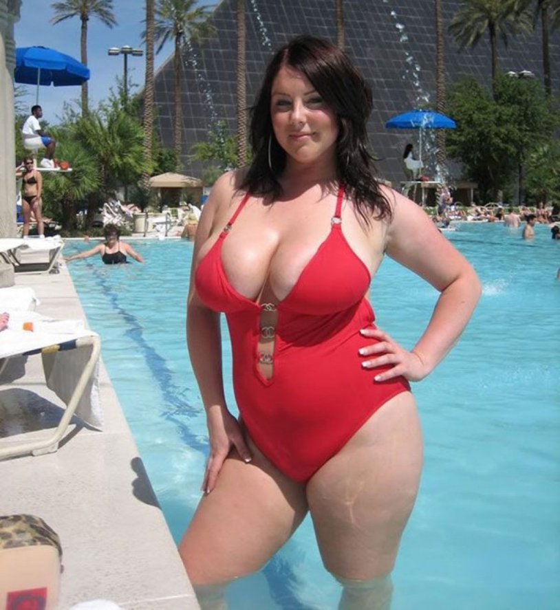 Bbw with big breasts in a swimsuit
