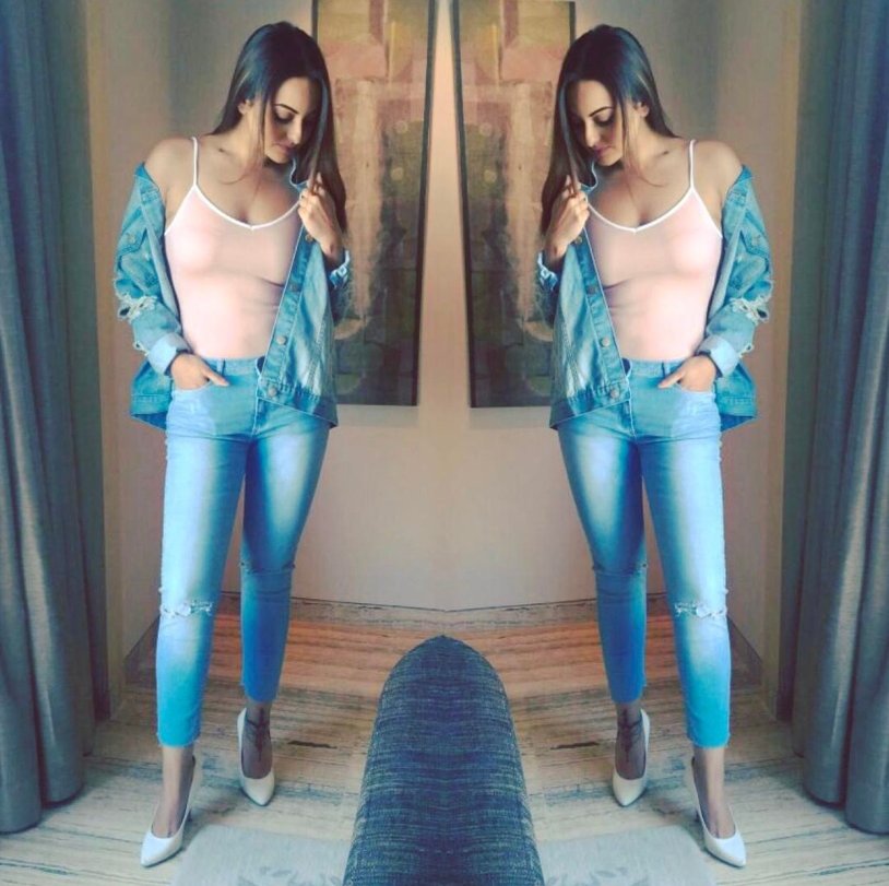 Bollywood actress Sonakshi Sinha sexy