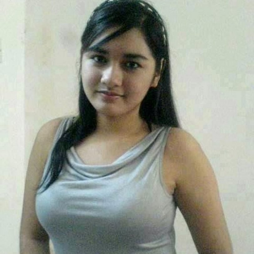 Indian Girl Bugil
