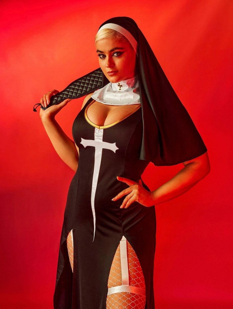 Stefania photo is hot