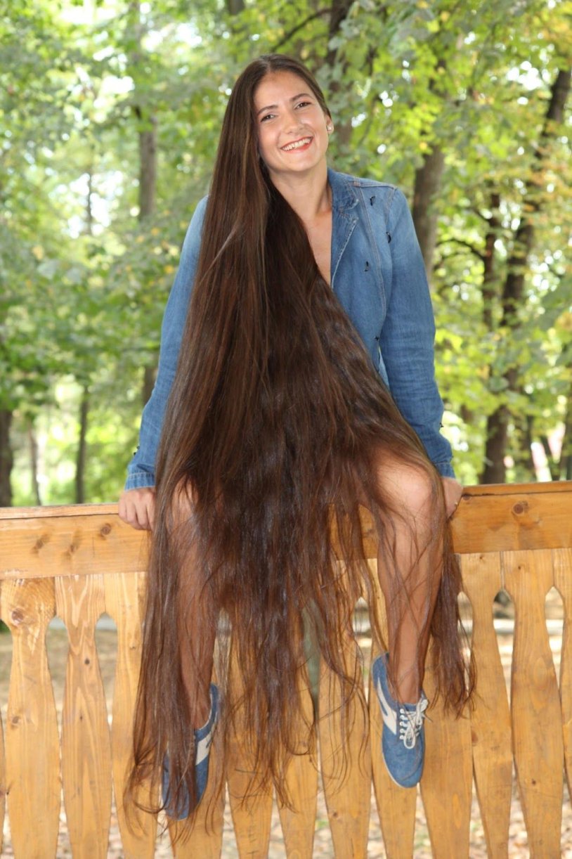 Blonde with a long scythe