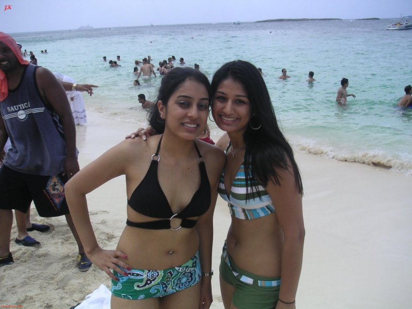 Bangladesh beautiful women in swimsuits