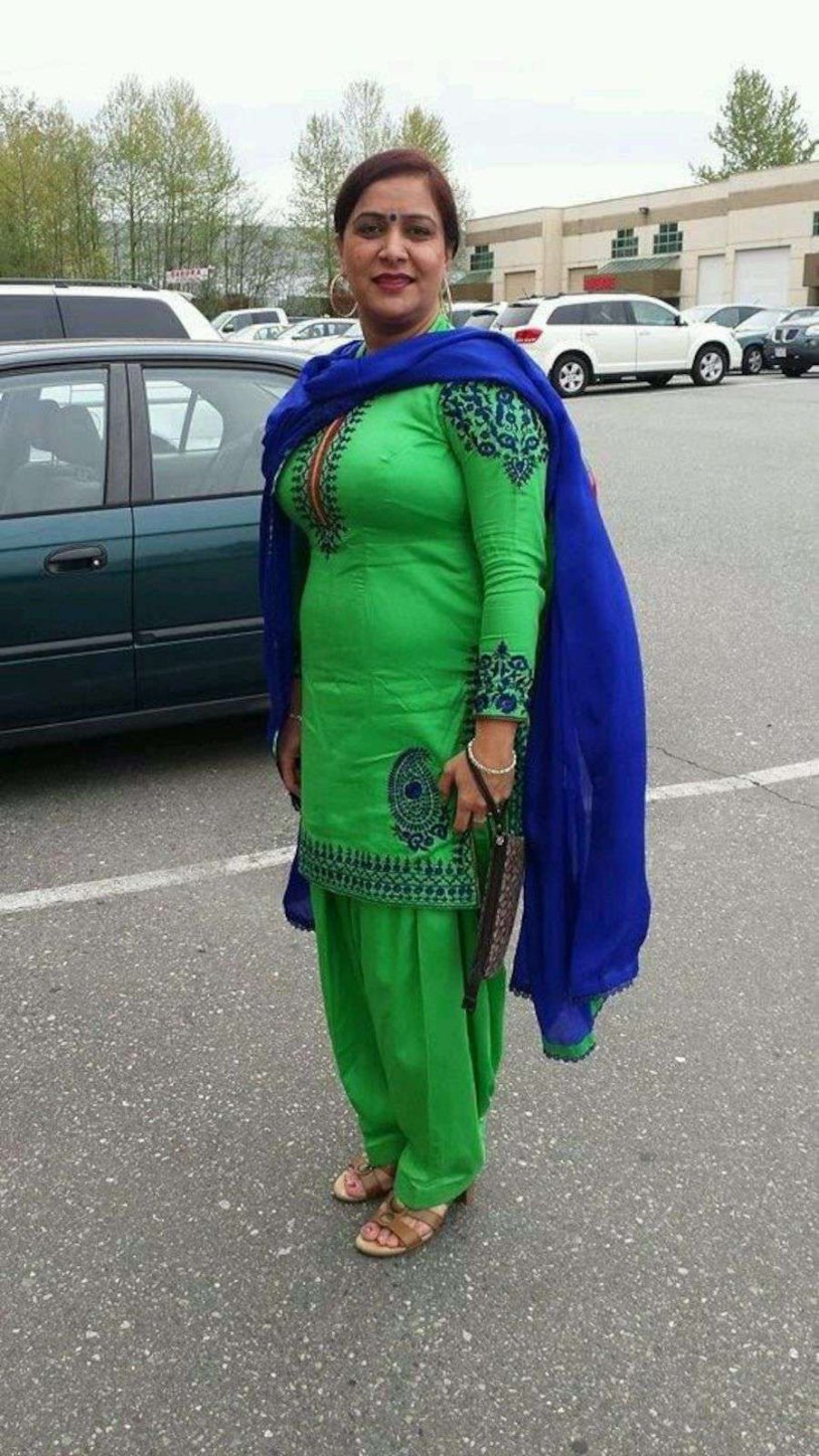 Punjabi Aunty