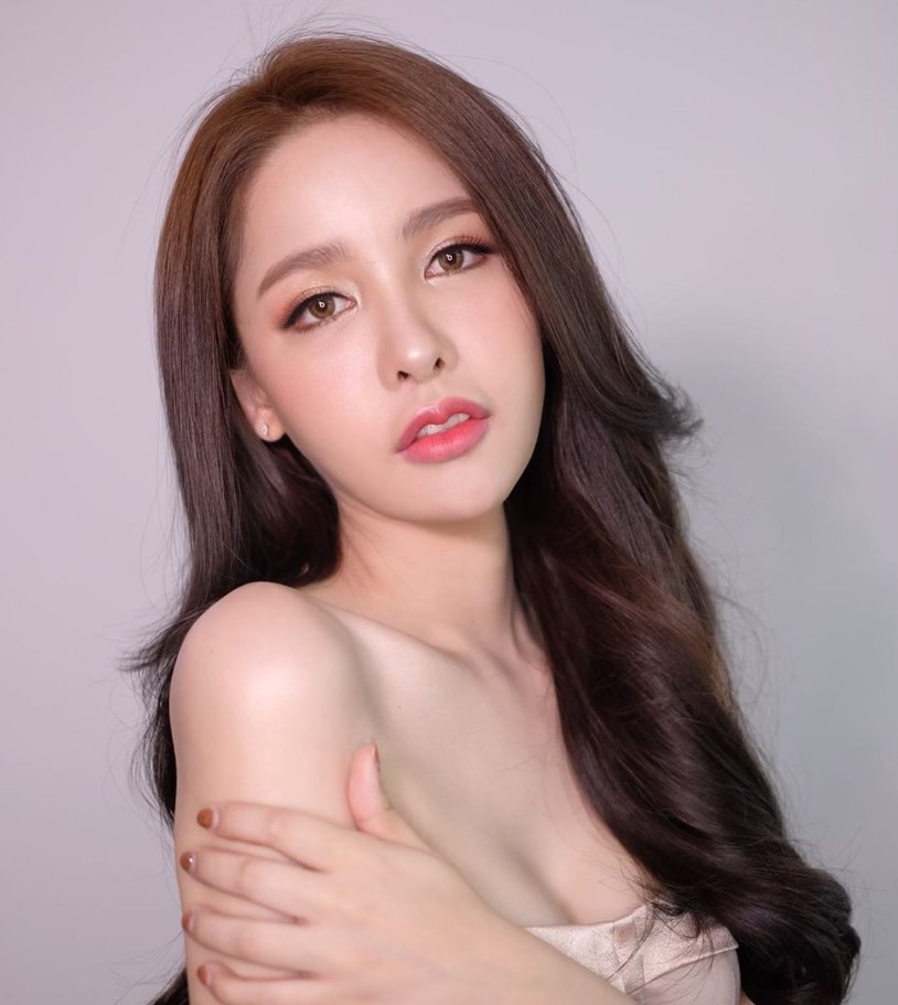 Asian model สุกัญญา กออิน