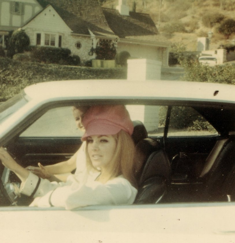 Priscilla Presley in Graceland