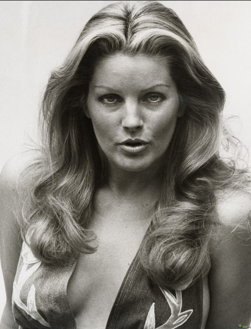 Priscilla Presley, 1975