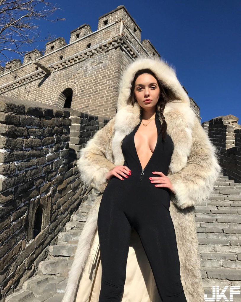 Famous women in fur coats