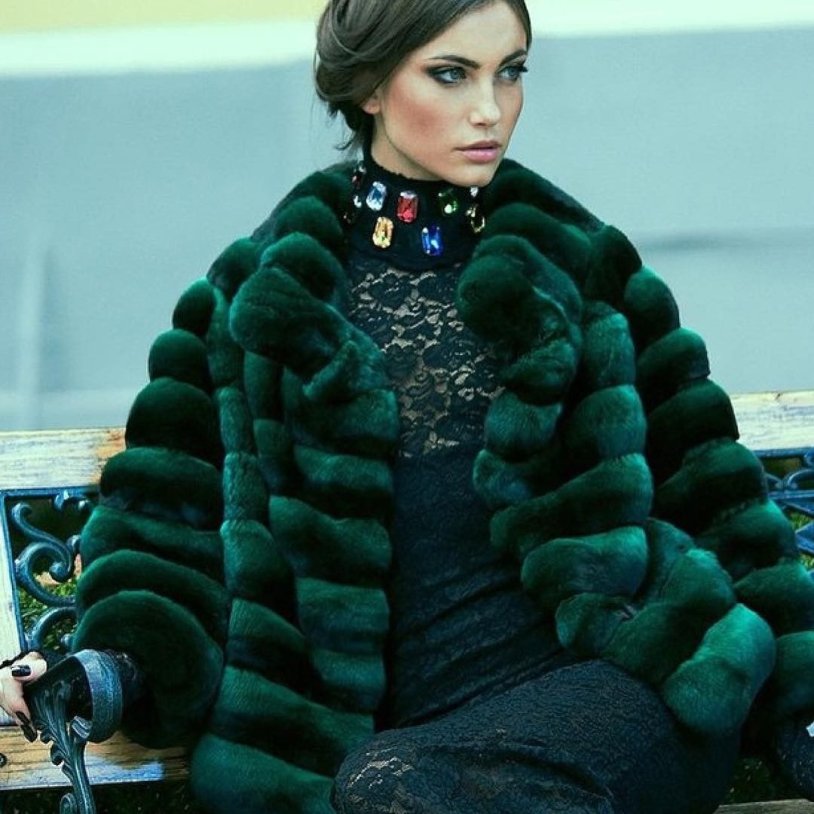 A half -jacket is green