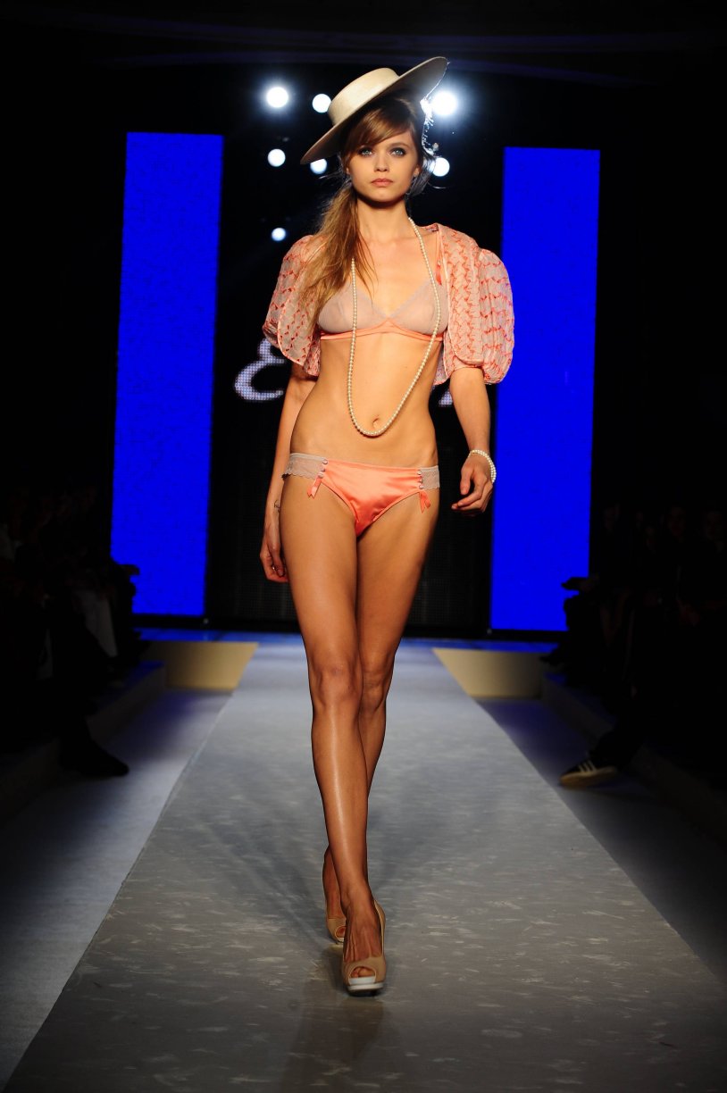 Podium for models defile