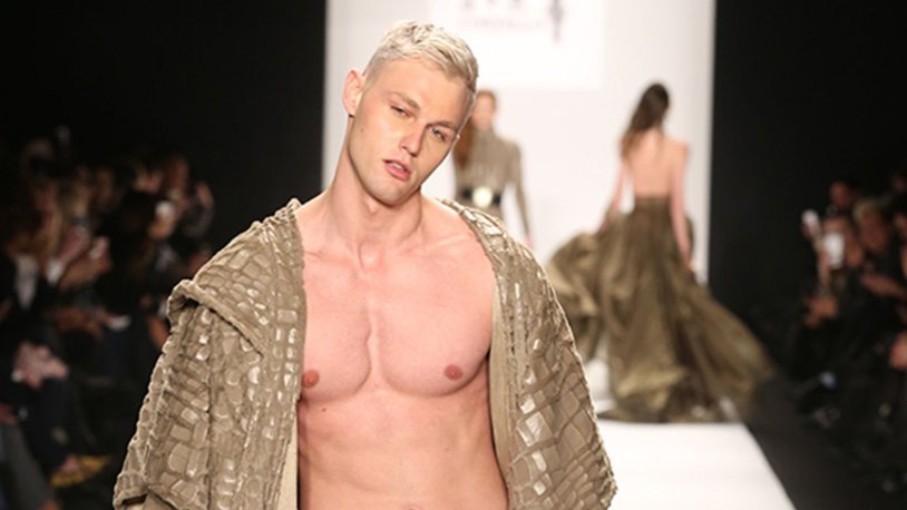 Bella Hadid show Victoria Sikret